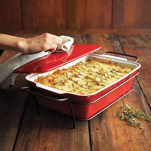 While you’ll want to wash the leeks thoroughly—there’s often sand between the layers—don’t rinse the potato slices: The starch on their surfaces helps to bind the gratin. 
